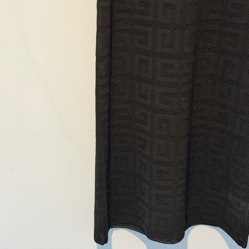 Women’s Givenchy Dress,
Logo mini dress, new with tags - Picture 7 of 11